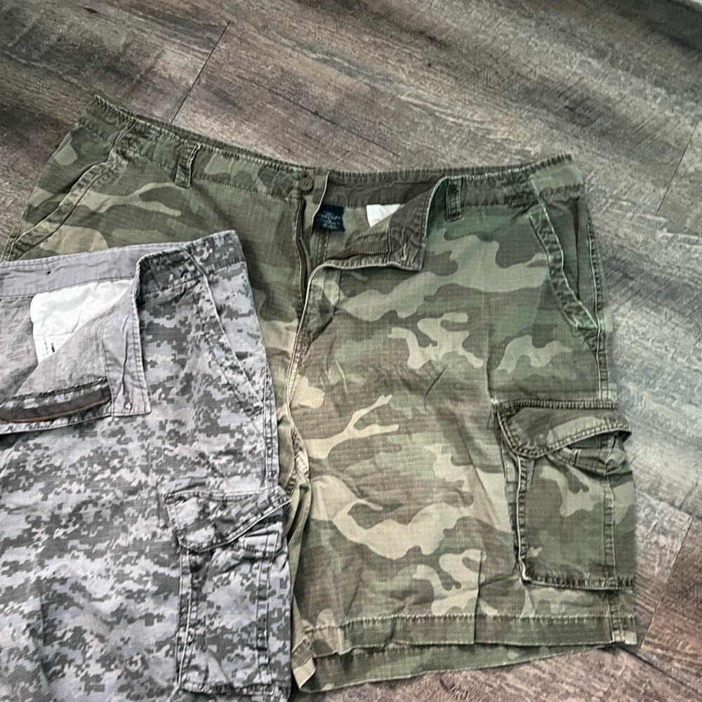 Faded Glory Camo shorts size 46